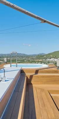 Villa moderne de luxe unique avec des vues spectaculaires à Santa Eulalia