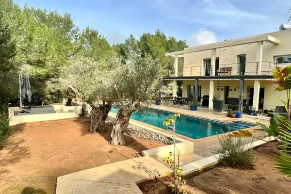 Uitgebreide gids: Essentiële stappen voor het kopen van een huis in Ibiza