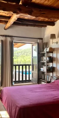 Cuntry house has four bedrooms and three bathrooms near to the beach
