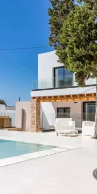 Exceptional Modern Family Villa near the Sea in Cala de Bou