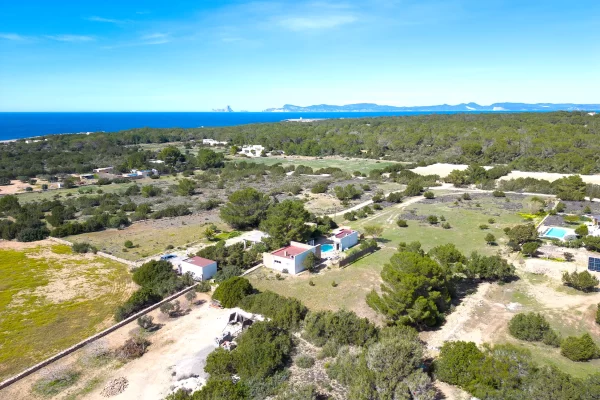 Exquisite villa for sale in the heart of Cala Saona