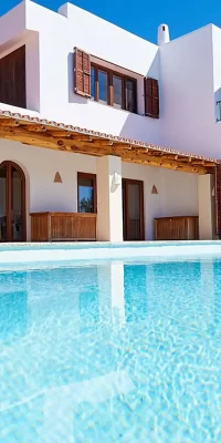 Highly build villa with fantastic views over the beautiful village of Cala Llonga