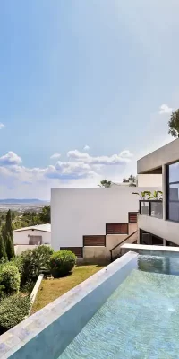 Moderne villa is located in the popular urbanization of Can Furnet
