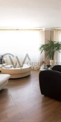 Spacious apartment with a constructed area of 250 square meters in Talamanca