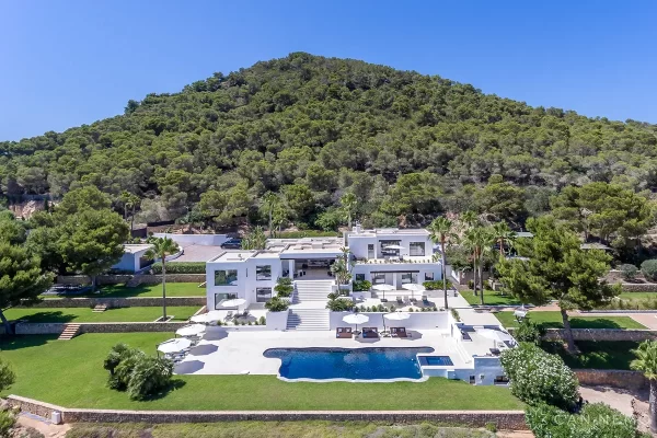 Why you should choose CW Group to Sell your Property in Ibiza