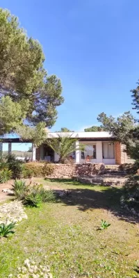 Exquisite villa for sale in the heart of Cala Saona
