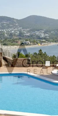 Beautifully renovated beachfront apartment in Talamanca – Ibiza