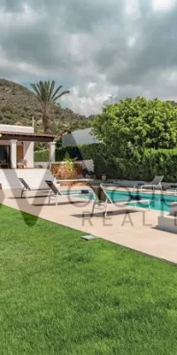 Exquisite Villa for Sale near Playa d’en Bossa