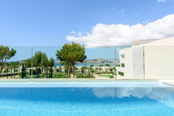 Uitgebreide gids: Essentiële stappen voor het kopen van een huis in Ibiza