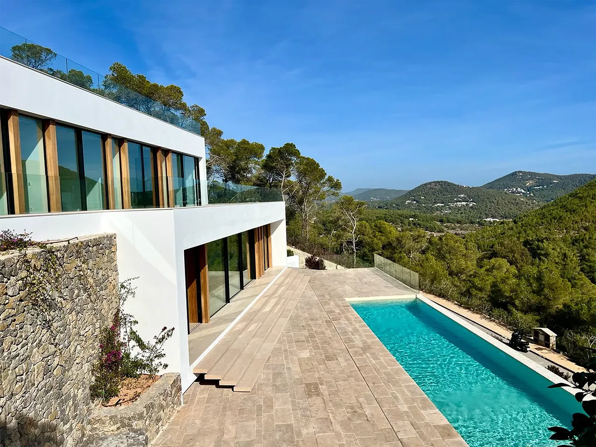 Discover our villas with pool in Ibiza