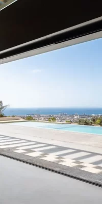 Villa de luxe de 4 chambres avec vue captivante sur l’océan