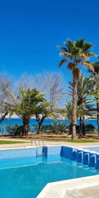 Stijlvol appartement aan het strand met uitzicht op zee aan de westkust van Ibiza