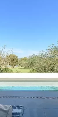 Fantástica casa adosada con piscina privada en venta
